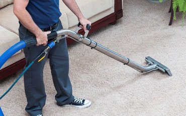 carpet cleaning 370x231 2 1